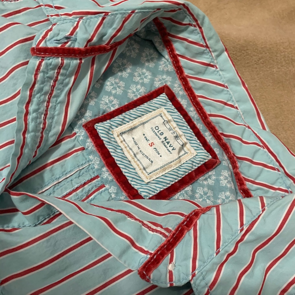 🍭 Old Navy Striped Button Up 🍭